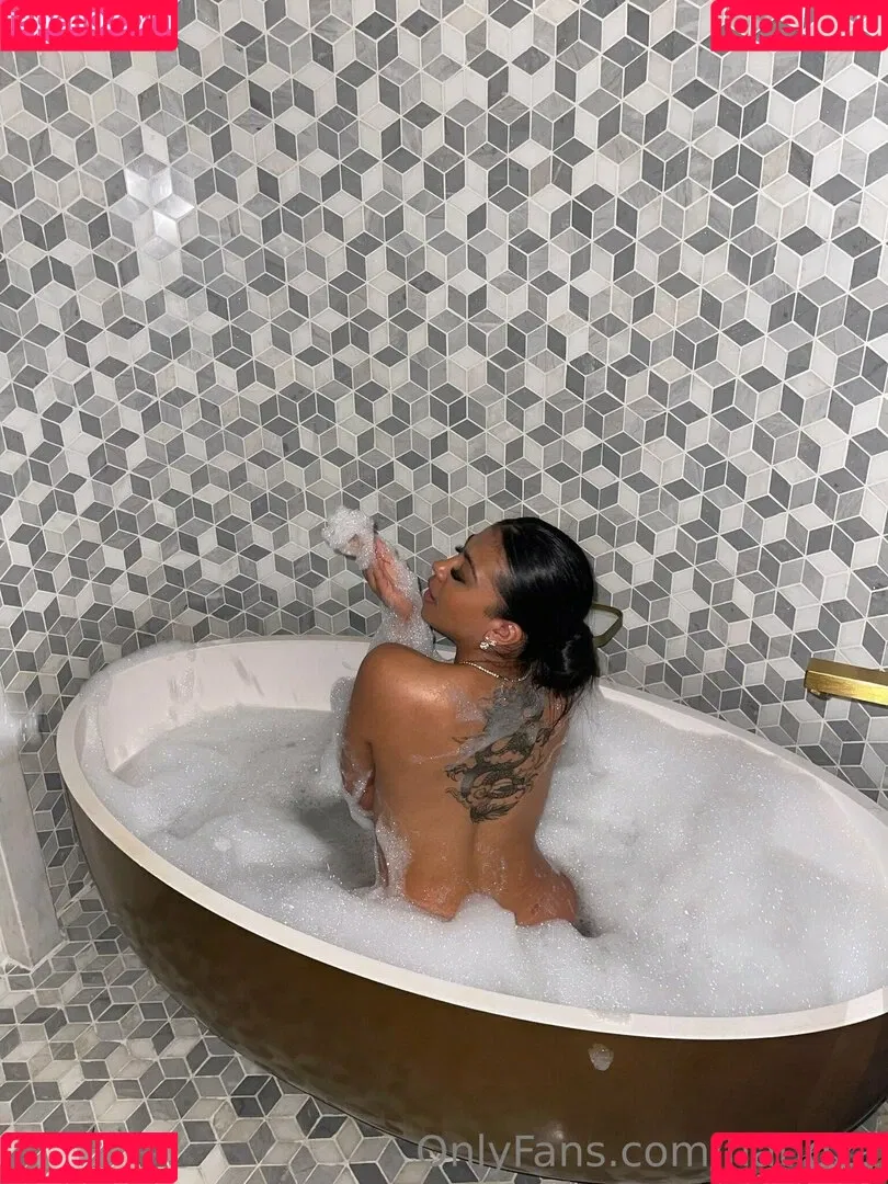 Hatidza Demirovic Onlyfans Photo Gallery 