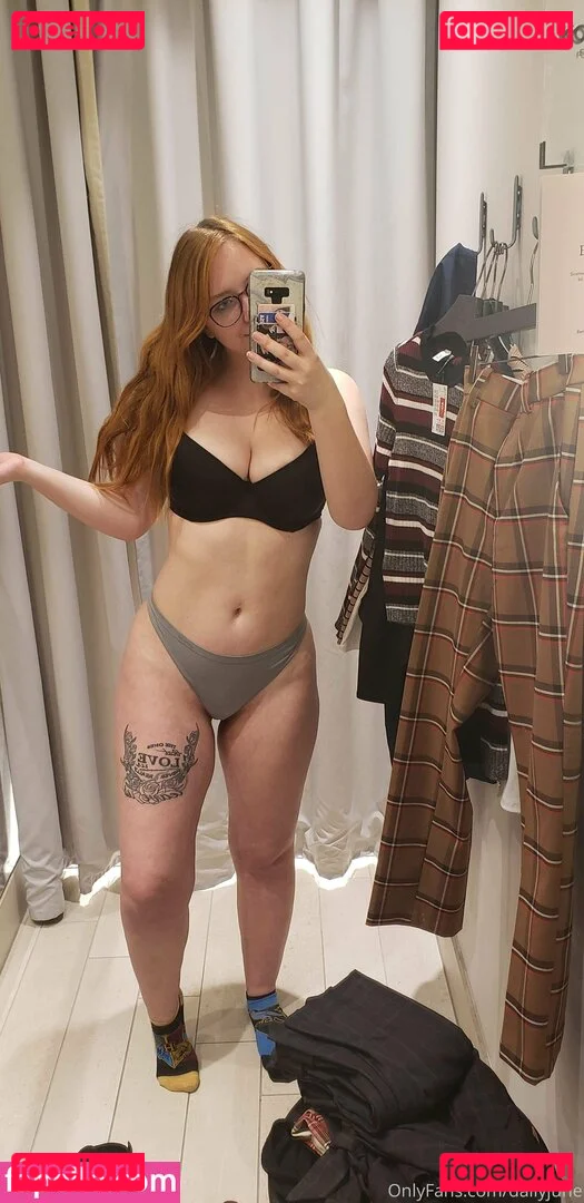 dailyavajune Onlyfans Photo Gallery 