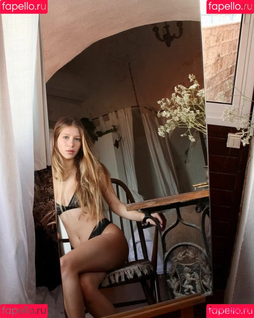 Roni Zouler Onlyfans Photo Gallery 