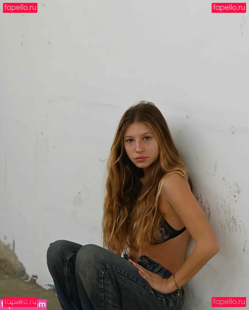 Roni Zouler Onlyfans Photo Gallery 