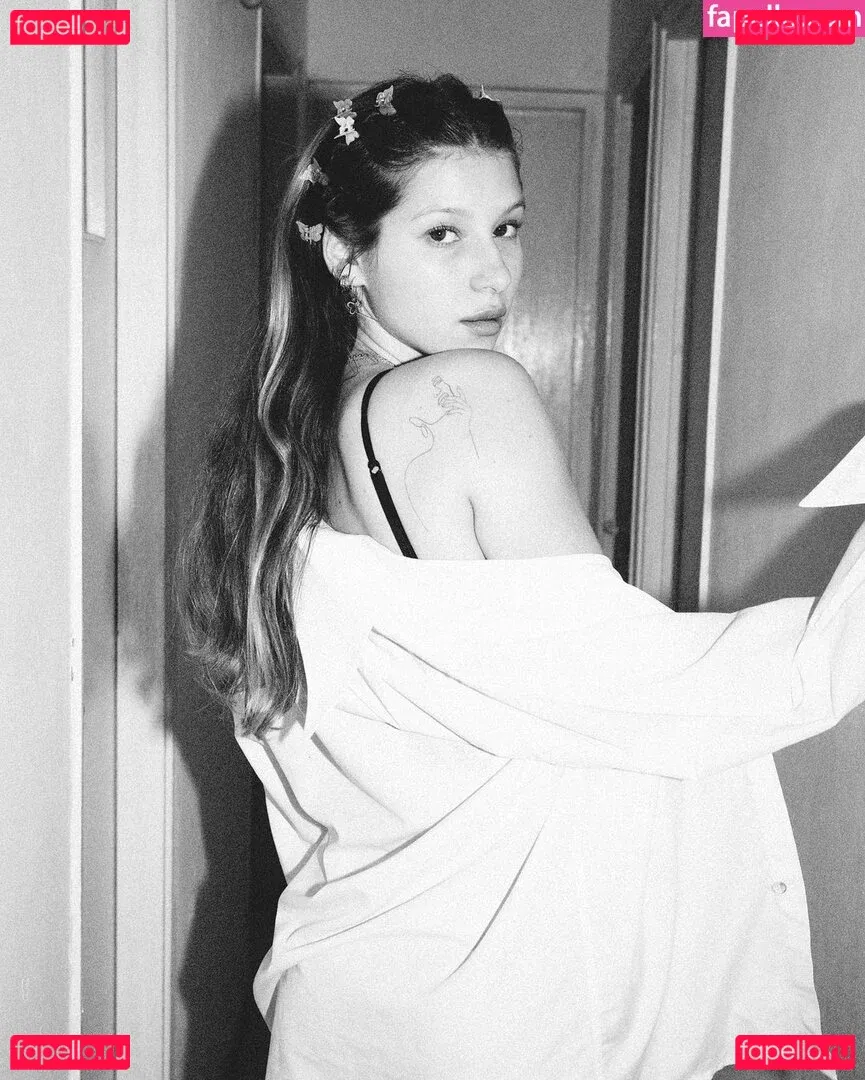 Roni Zouler Onlyfans Photo Gallery 