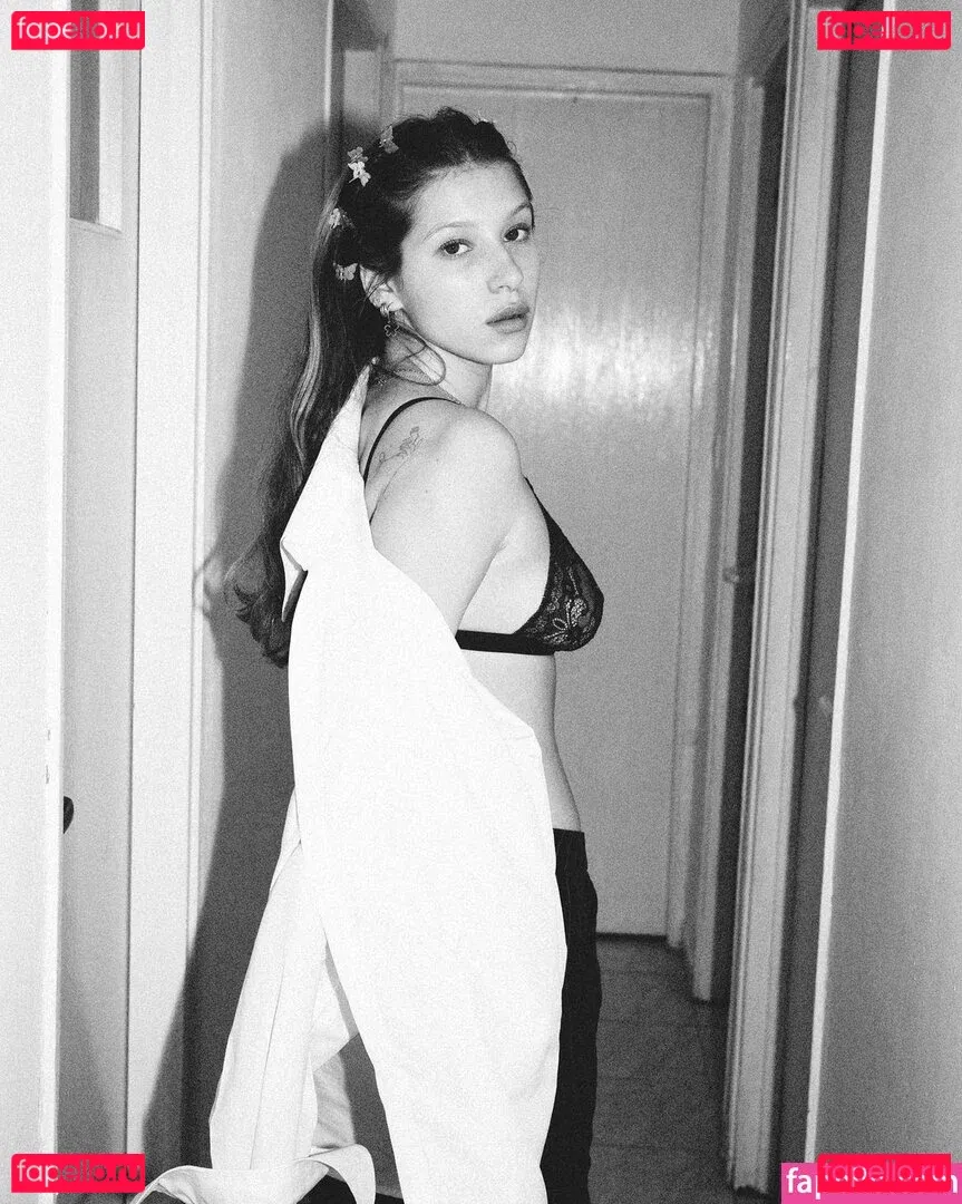 Roni Zouler Onlyfans Photo Gallery 