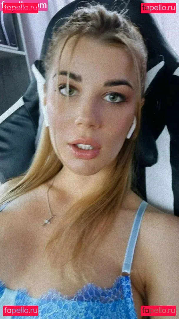 momsaysitsok Onlyfans Photo Gallery 