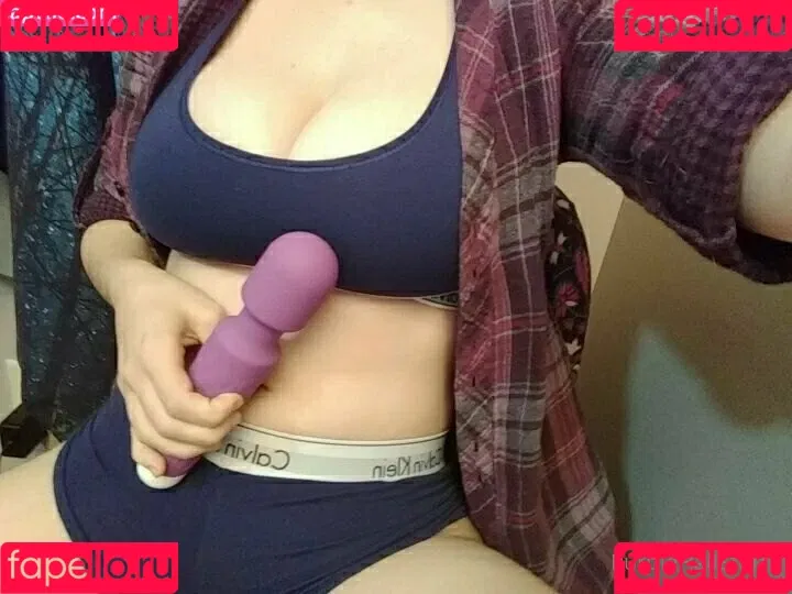 purplehailstorms Onlyfans Photo Gallery 