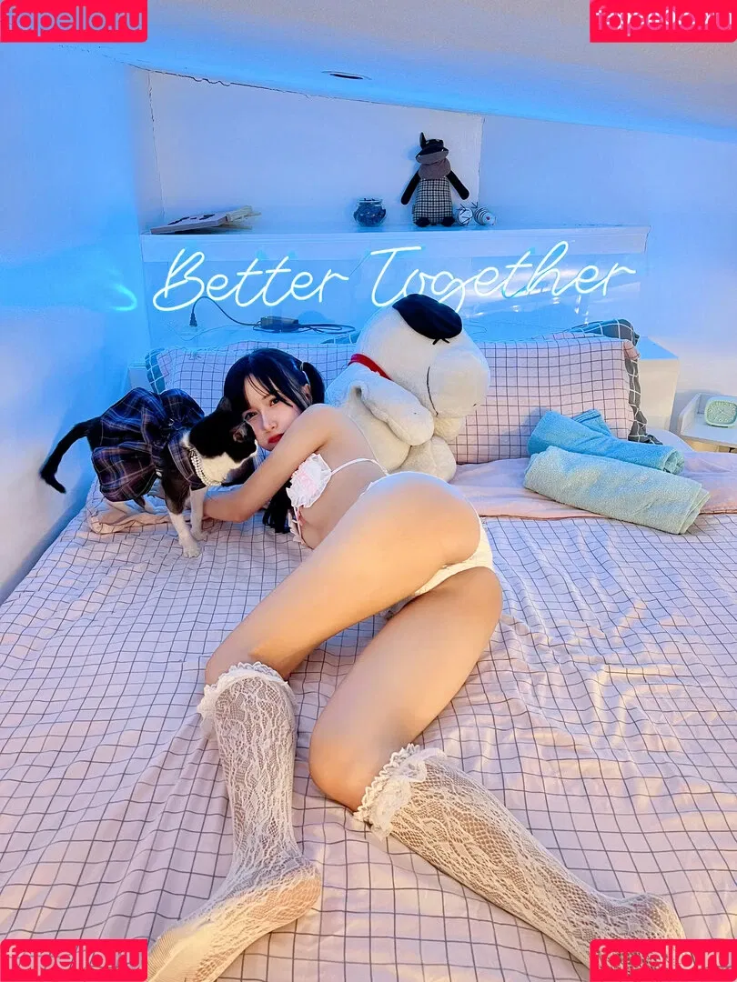 Joyce Poring Onlyfans Photo Gallery 