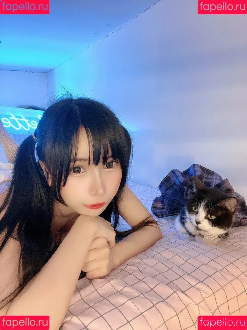 Joyce Poring Onlyfans Photo Gallery 