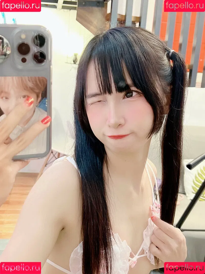 Joyce Poring Onlyfans Photo Gallery 