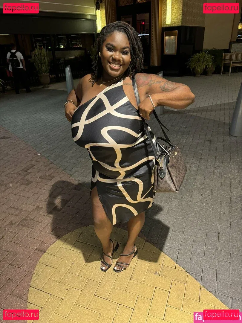 Missmellonsss Onlyfans Photo Gallery 