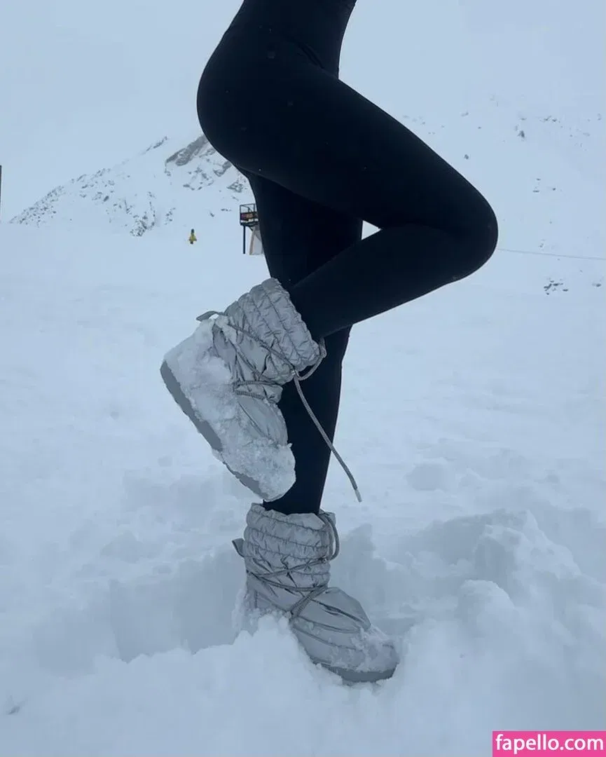 Ellie Zeiler Onlyfans Photo Gallery 