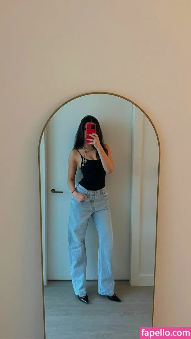 Ellie Zeiler Onlyfans Photo Gallery 