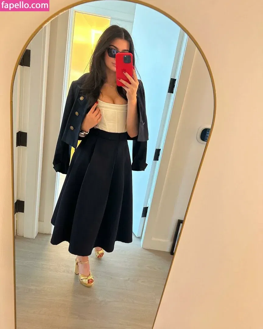 Ellie Zeiler Onlyfans Photo Gallery 