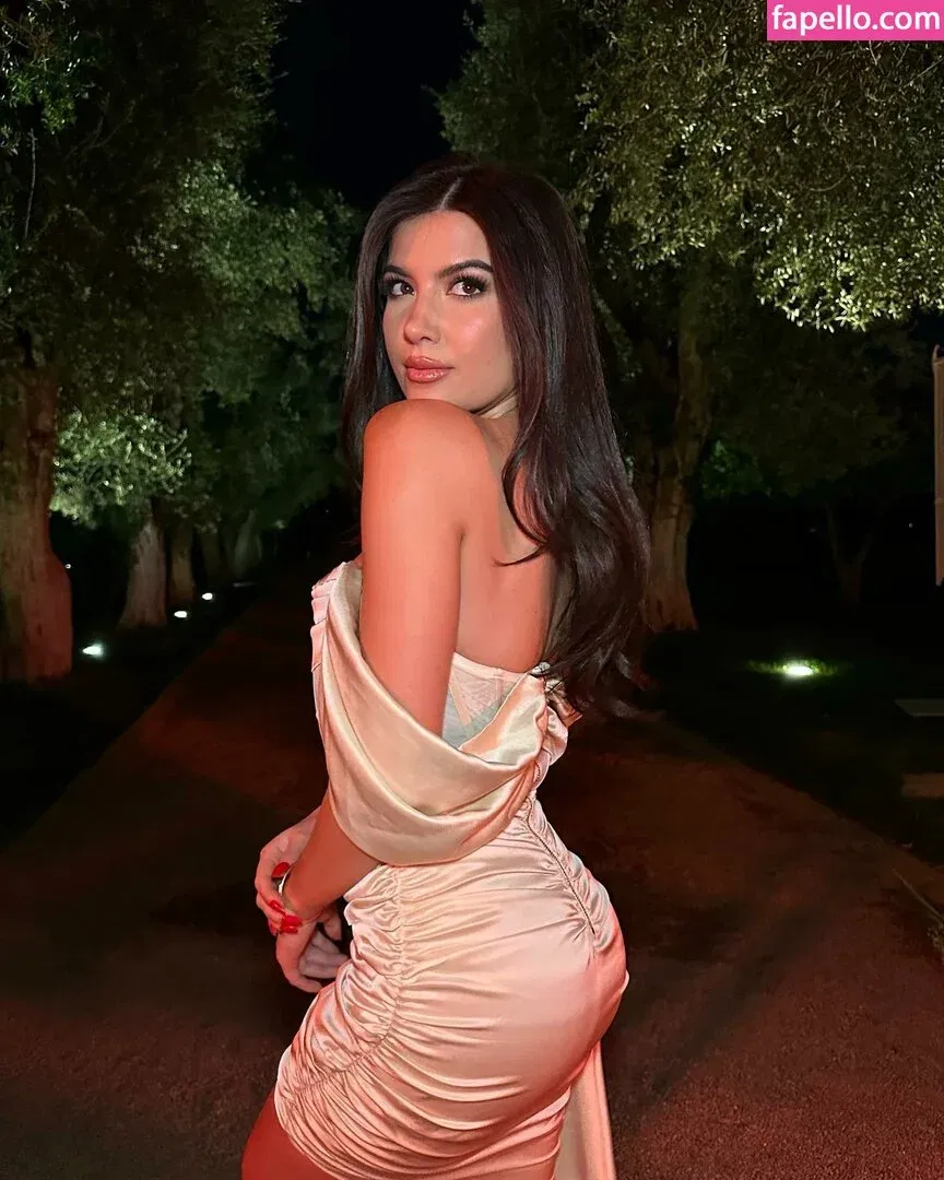 Ellie Zeiler Onlyfans Photo Gallery 