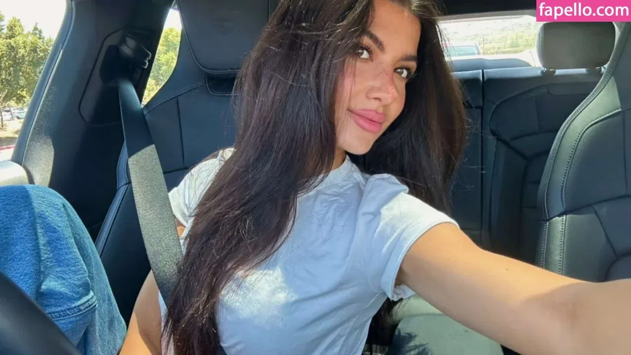 Ellie Zeiler Onlyfans Photo Gallery 