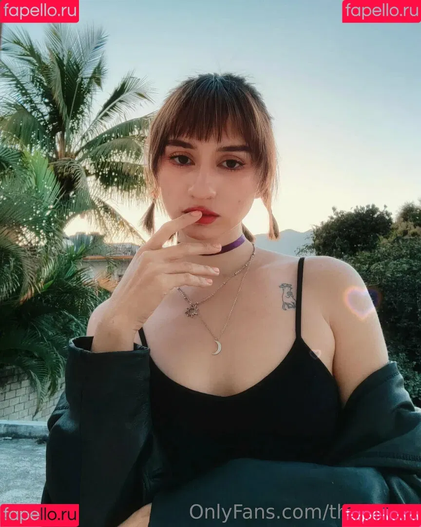 thecluest Onlyfans Photo Gallery 
