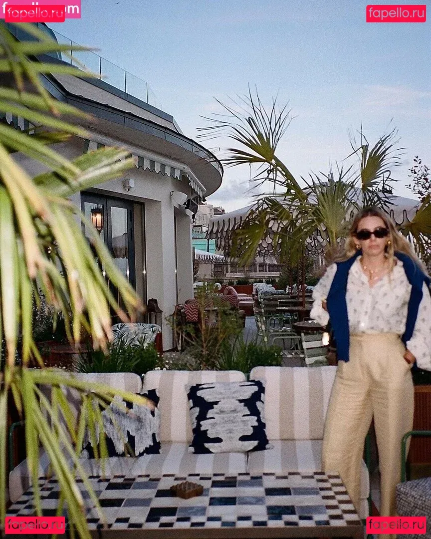 Keeley Hazel Onlyfans Photo Gallery 