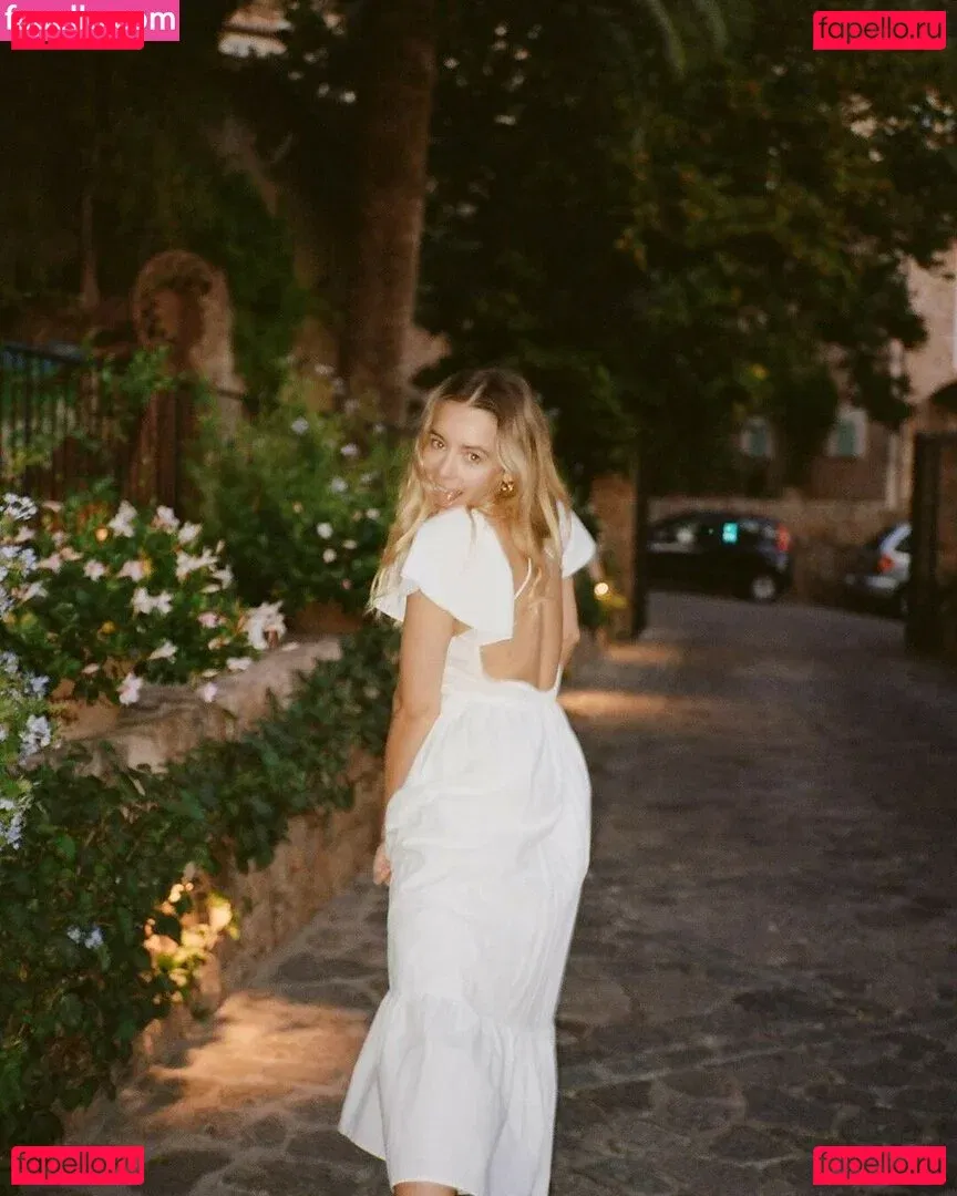 Keeley Hazel Onlyfans Photo Gallery 