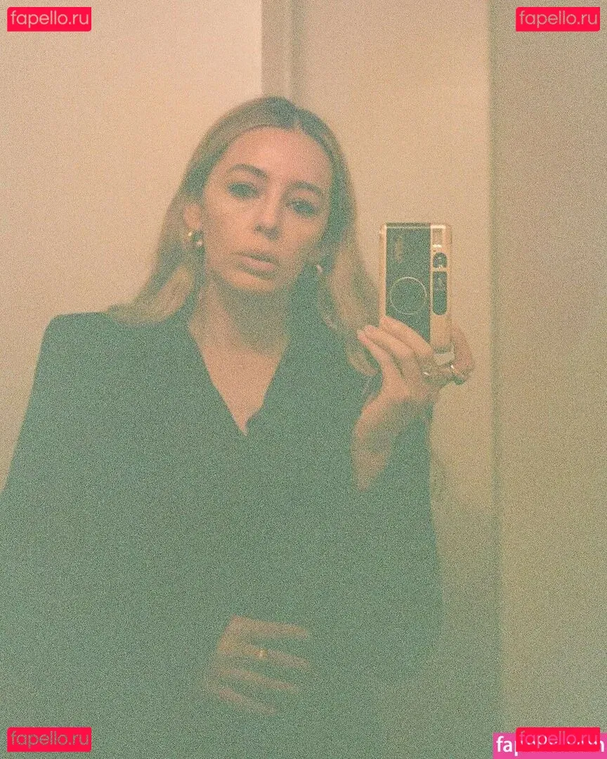 Keeley Hazel Onlyfans Photo Gallery 