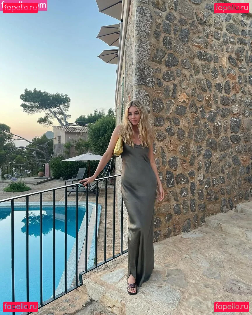 Keeley Hazel Onlyfans Photo Gallery 