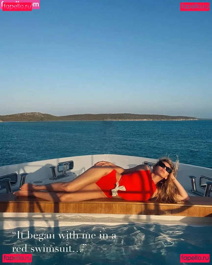 Keeley Hazel Onlyfans Photo Gallery 