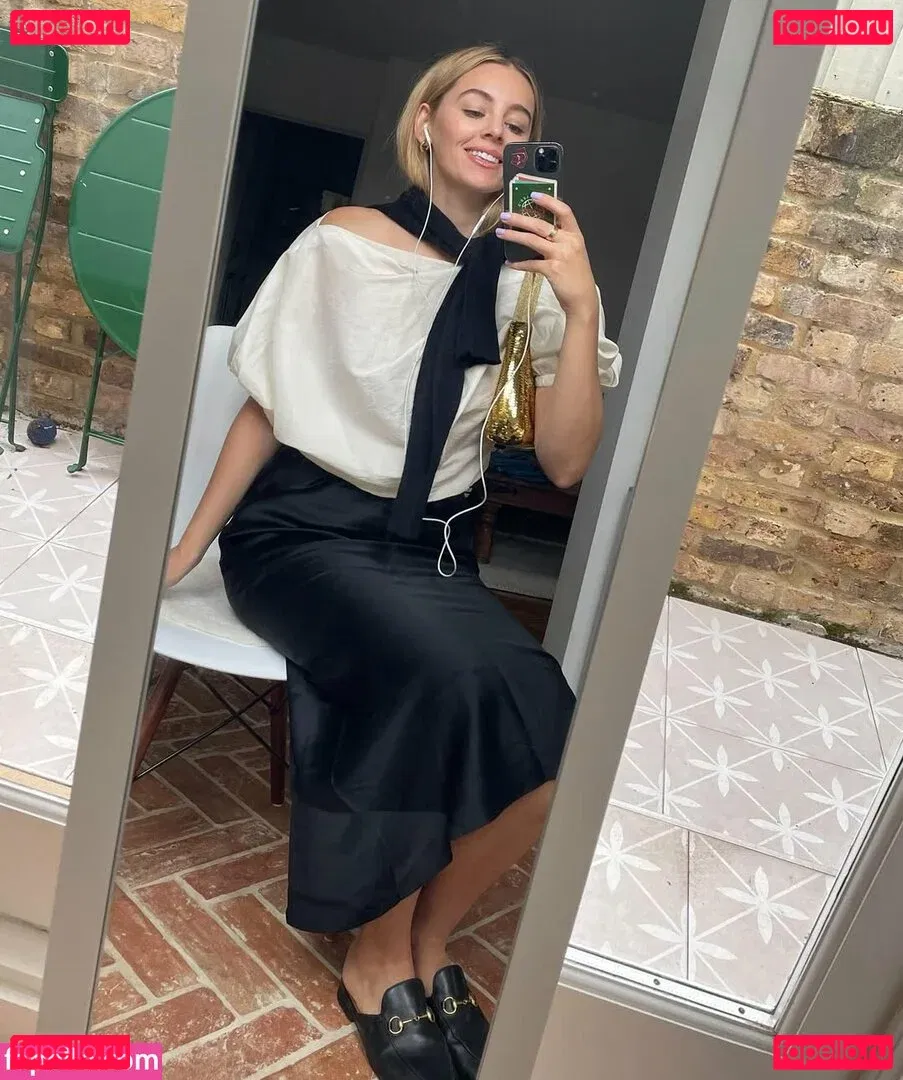 Keeley Hazel Onlyfans Photo Gallery 