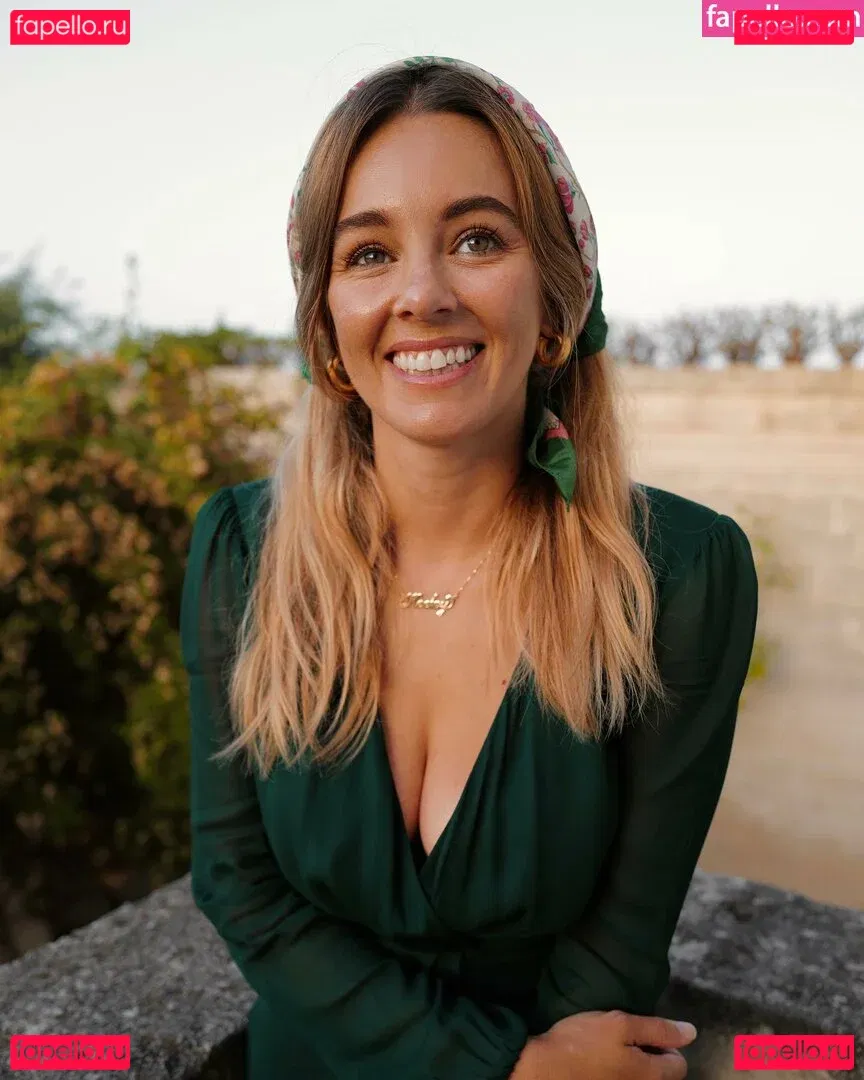 Keeley Hazel Onlyfans Photo Gallery 