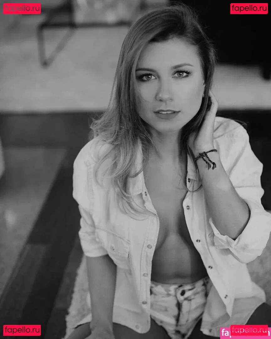 Paola Carrijo Onlyfans Photo Gallery 