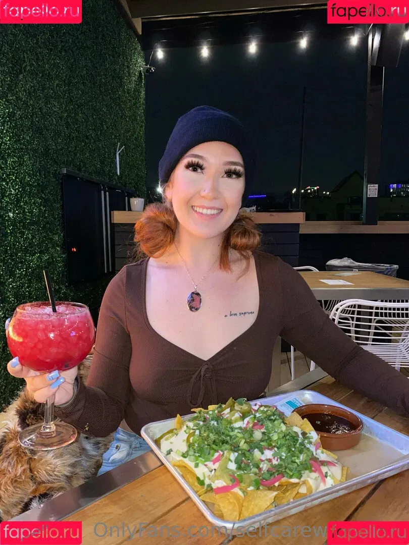 selfcarewithchloe Onlyfans Photo Gallery 