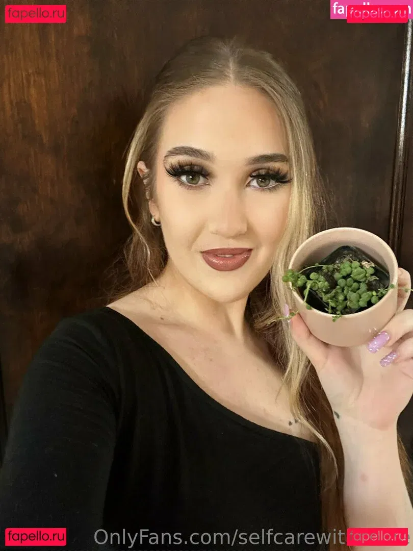 selfcarewithchloe Onlyfans Photo Gallery 