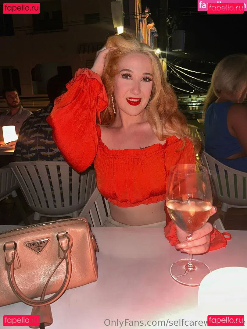 selfcarewithchloe Onlyfans Photo Gallery 