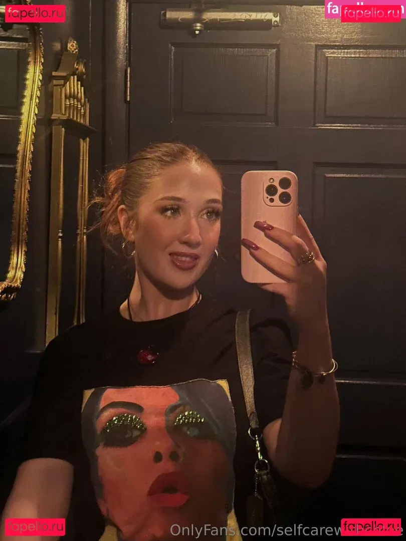 selfcarewithchloe Onlyfans Photo Gallery 