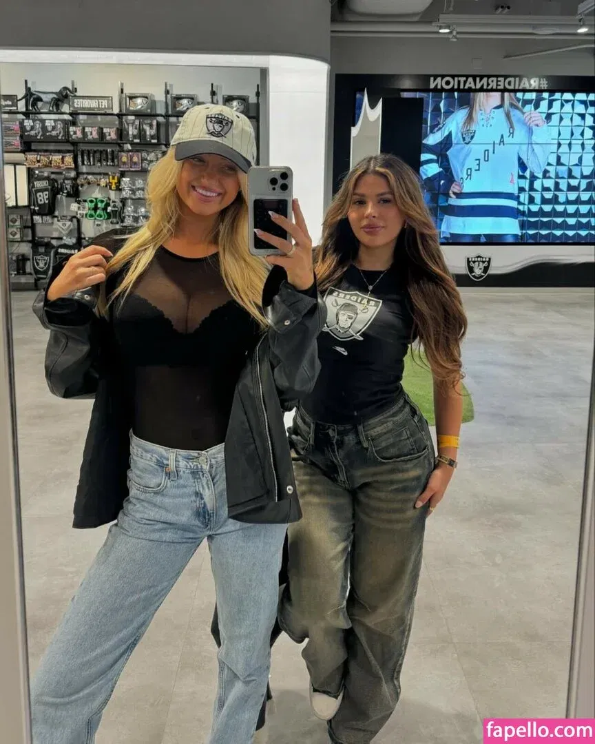 iamsydneythomas Onlyfans Photo Gallery 