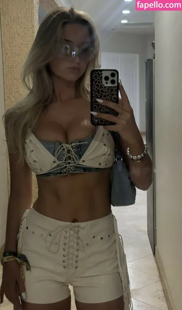 iamsydneythomas Onlyfans Photo Gallery 