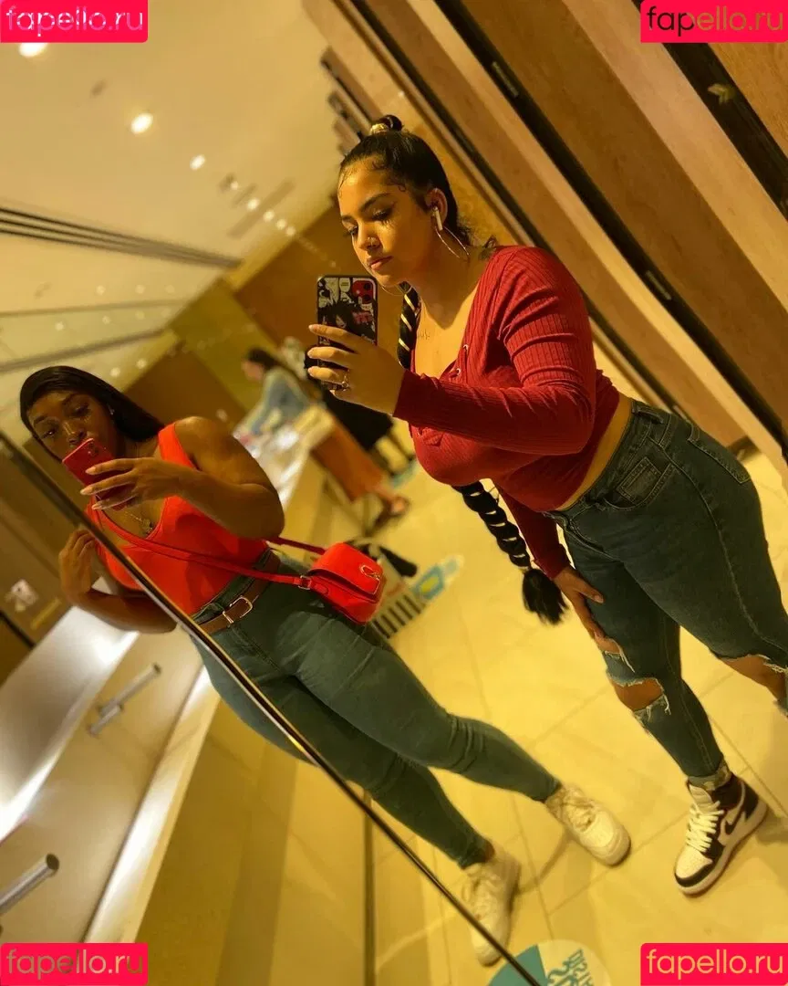 Boa Hancock Onlyfans Photo Gallery 