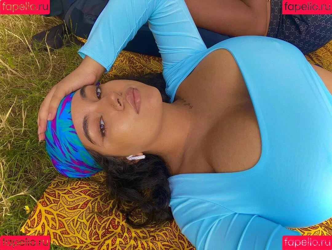 Boa Hancock Onlyfans Photo Gallery 