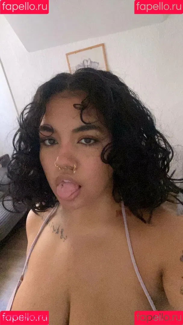 Boa Hancock Onlyfans Photo Gallery 