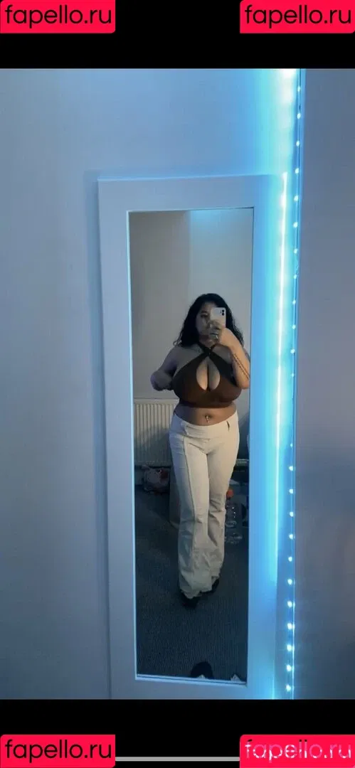 Boa Hancock Onlyfans Photo Gallery 