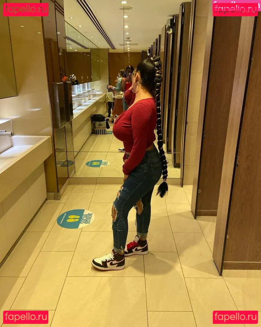 Boa Hancock Onlyfans Photo Gallery 