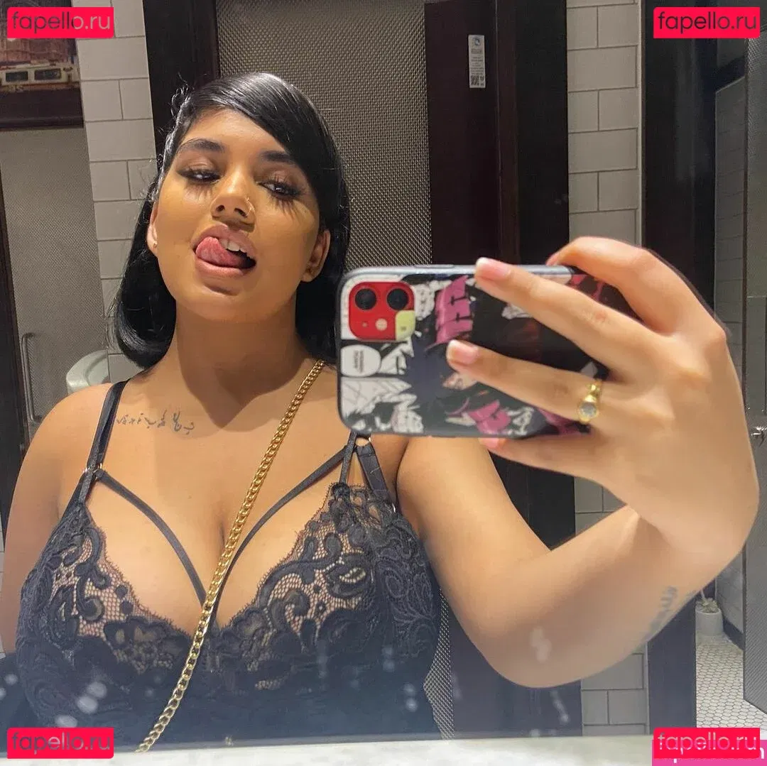 Boa Hancock Onlyfans Photo Gallery 