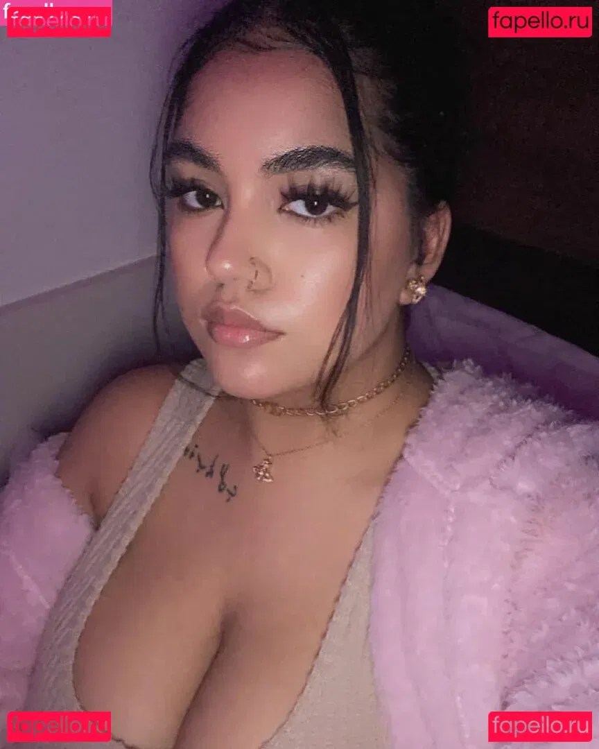 Boa Hancock Onlyfans Photo Gallery 