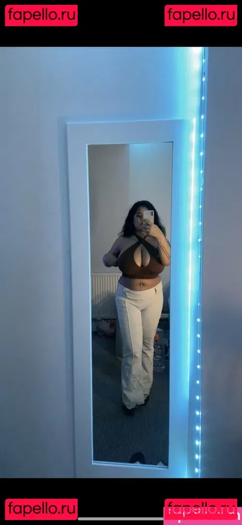 Boa Hancock Onlyfans Photo Gallery 