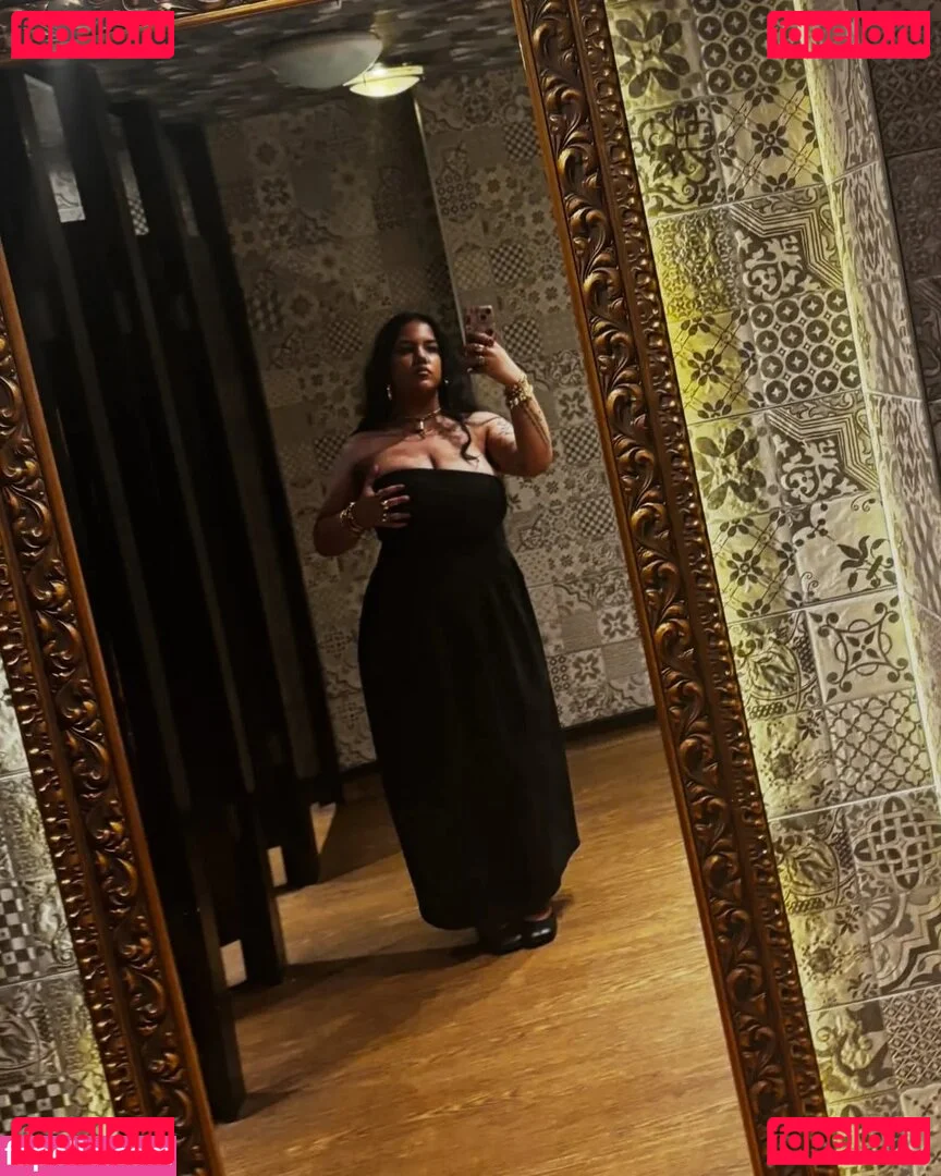 Boa Hancock Onlyfans Photo Gallery 