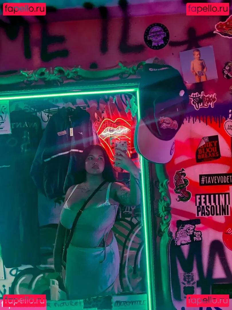 Boa Hancock Onlyfans Photo Gallery 