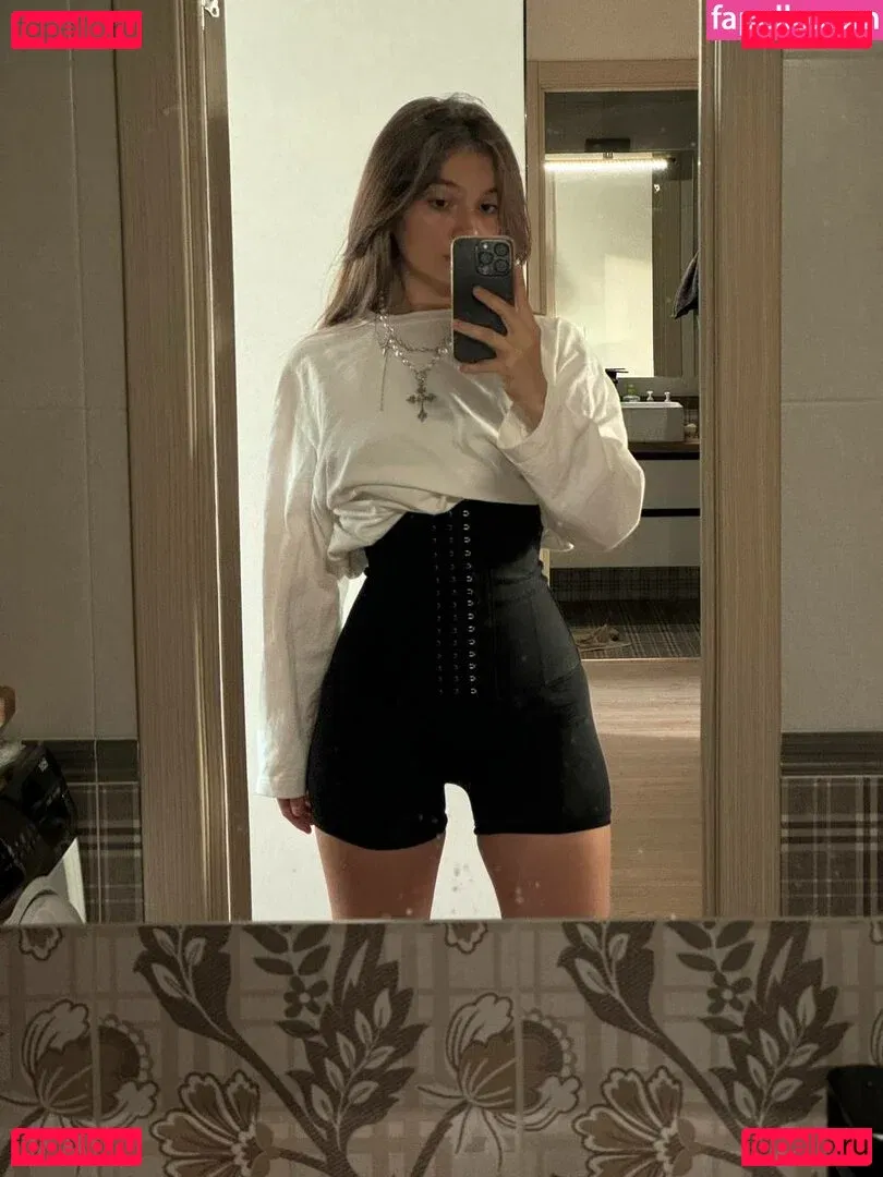 Alyona Bobrova Onlyfans Photo Gallery 