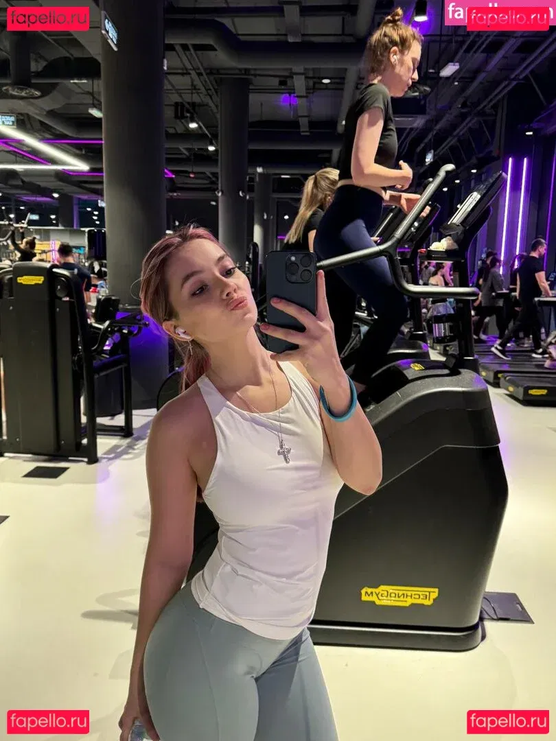 Alyona Bobrova Onlyfans Photo Gallery 