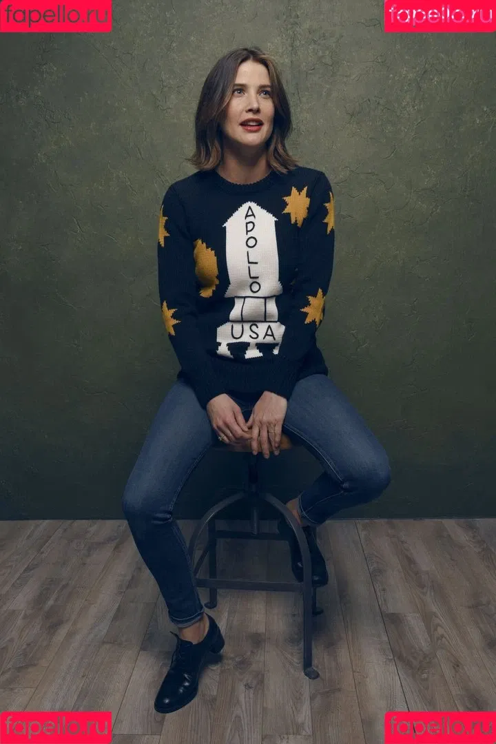 Cobie Smulders Onlyfans Photo Gallery 
