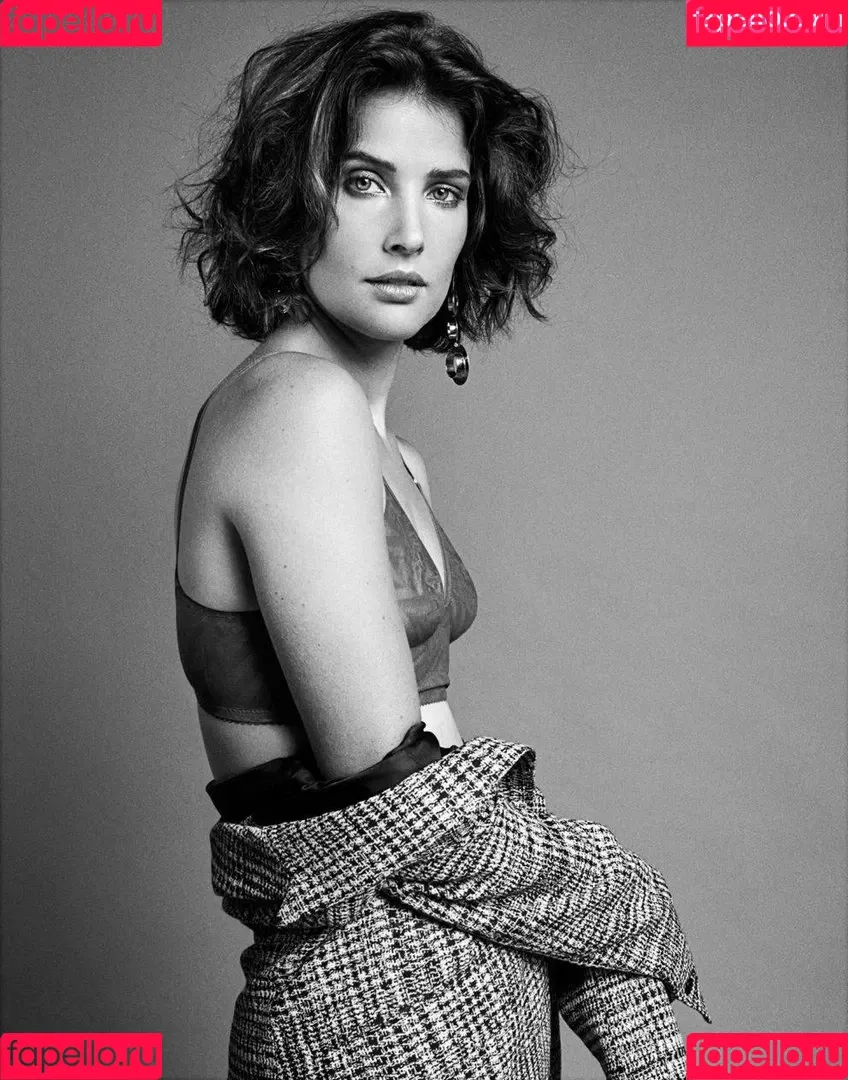 Cobie Smulders Onlyfans Photo Gallery 