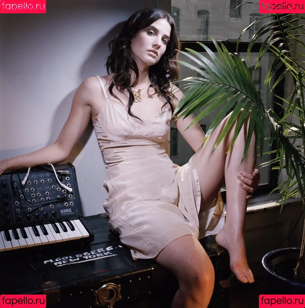Cobie Smulders Onlyfans Photo Gallery 