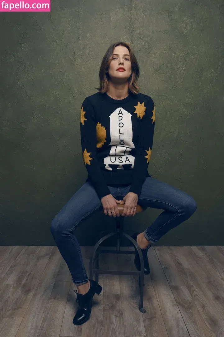 Cobie Smulders Onlyfans Photo Gallery 