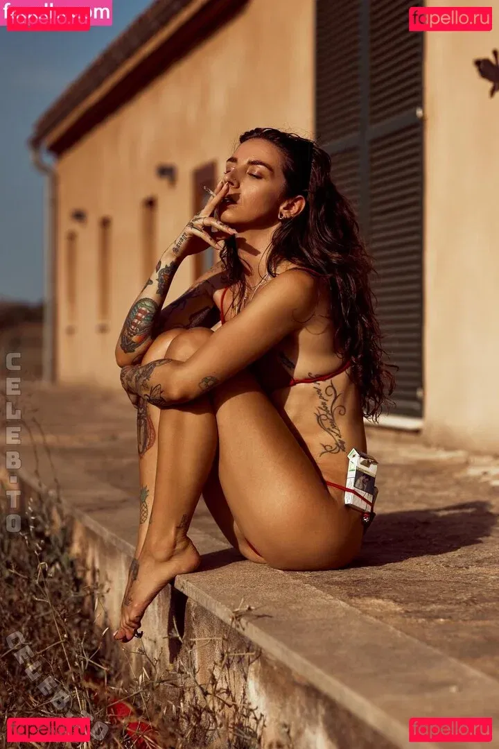 savagebu Onlyfans Photo Gallery 