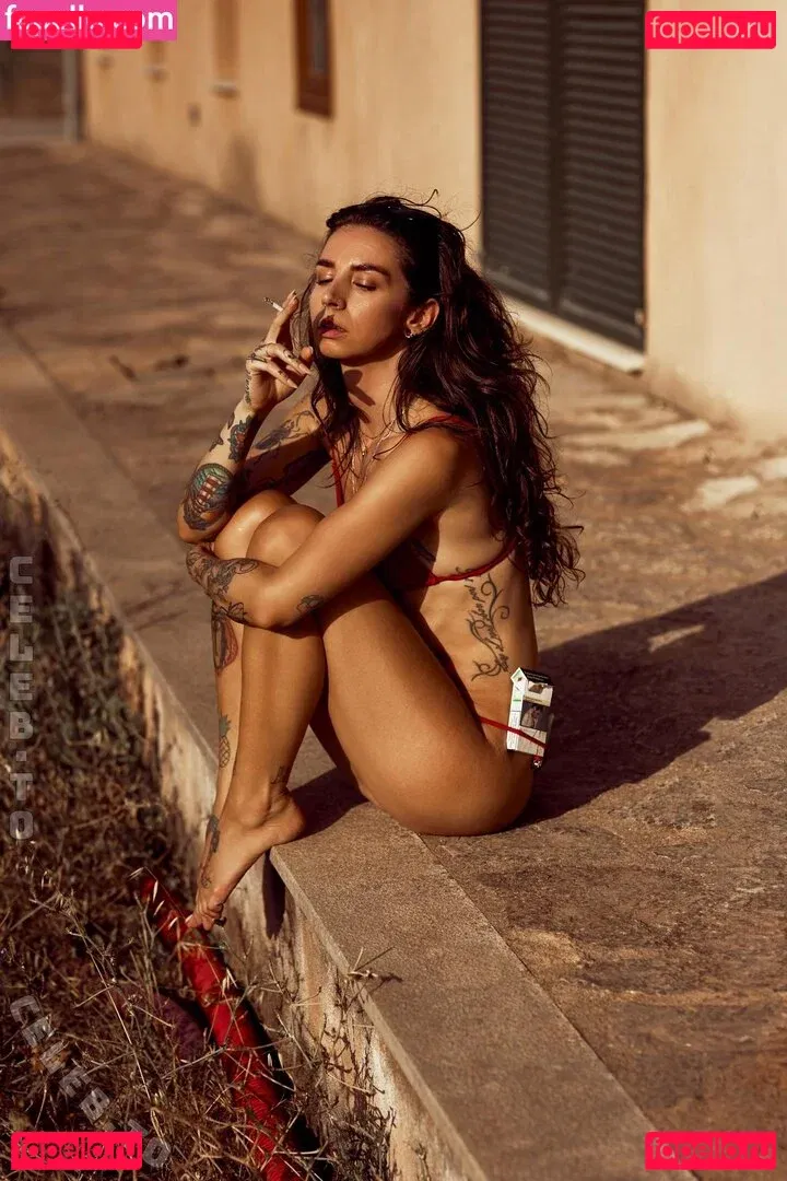 savagebu Onlyfans Photo Gallery 